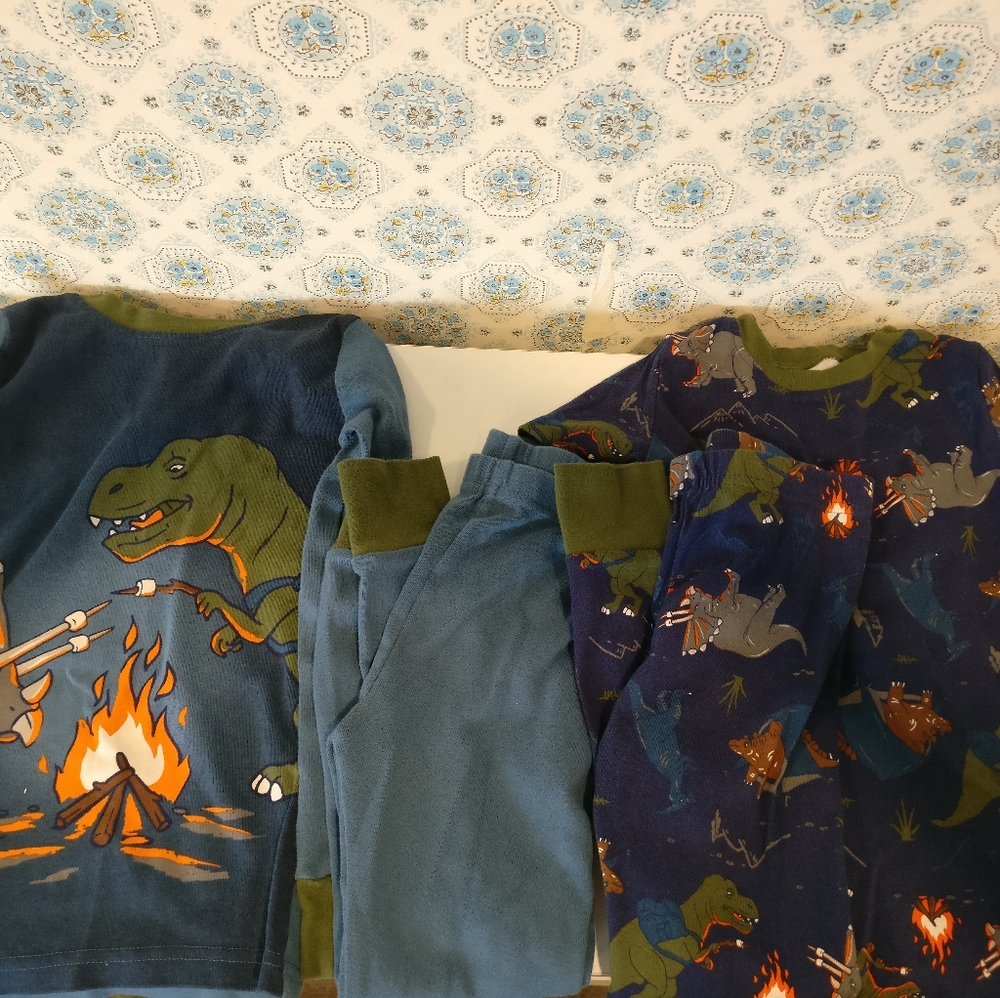 Kirkland Signature Boys Pajamas Lot *organic